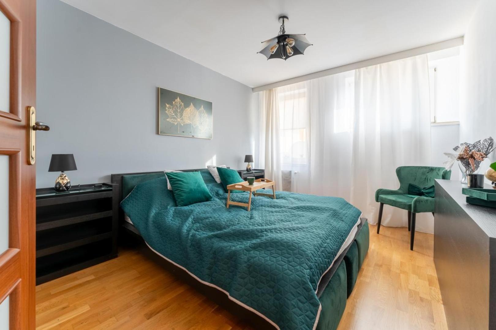 Apartament Ratuszlove - 2 Osobne Sypialnie, Z Widokiem Na Ratusz - By Spaceapart เยเลเนียกูรา ภายนอก รูปภาพ