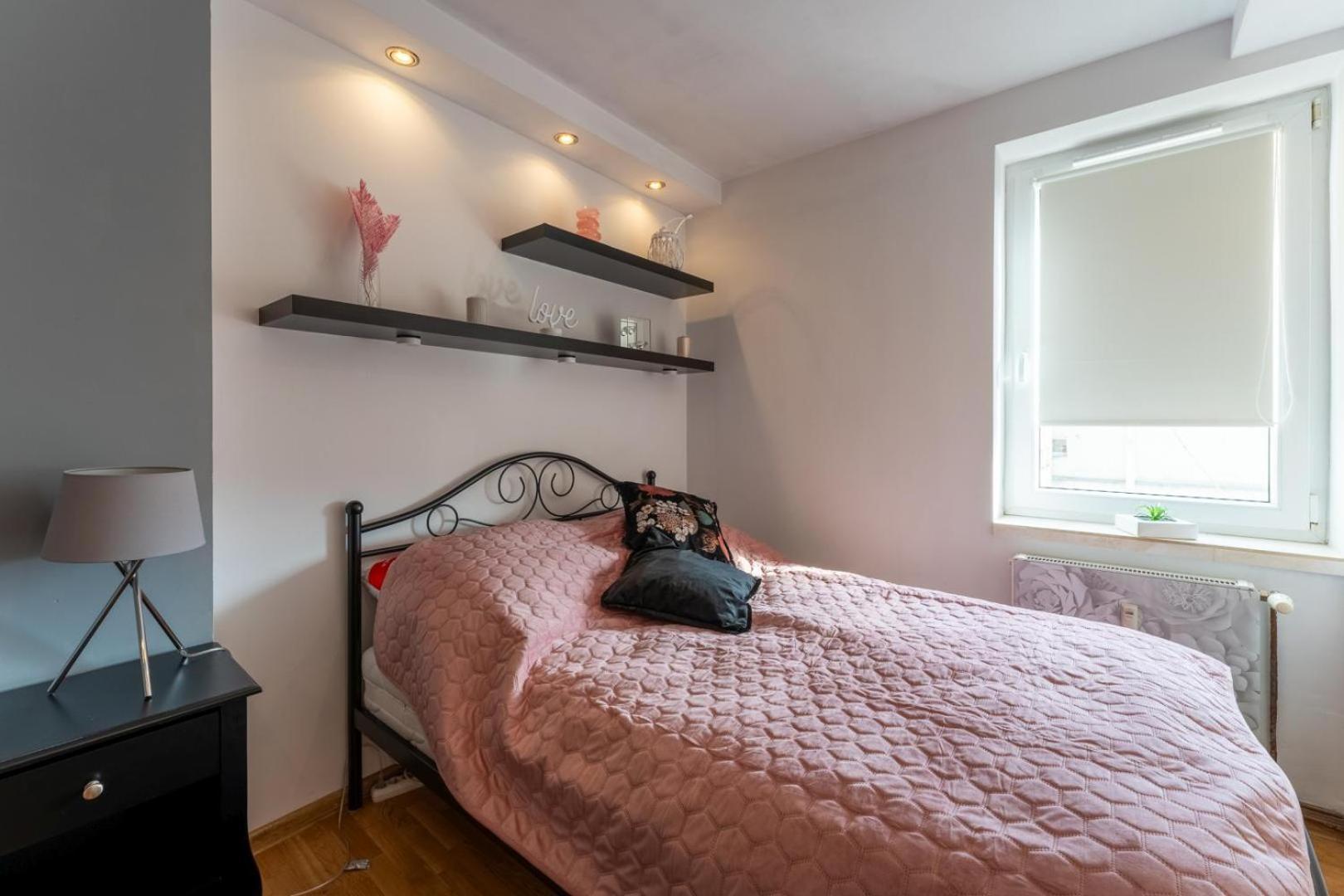 Apartament Ratuszlove - 2 Osobne Sypialnie, Z Widokiem Na Ratusz - By Spaceapart เยเลเนียกูรา ภายนอก รูปภาพ
