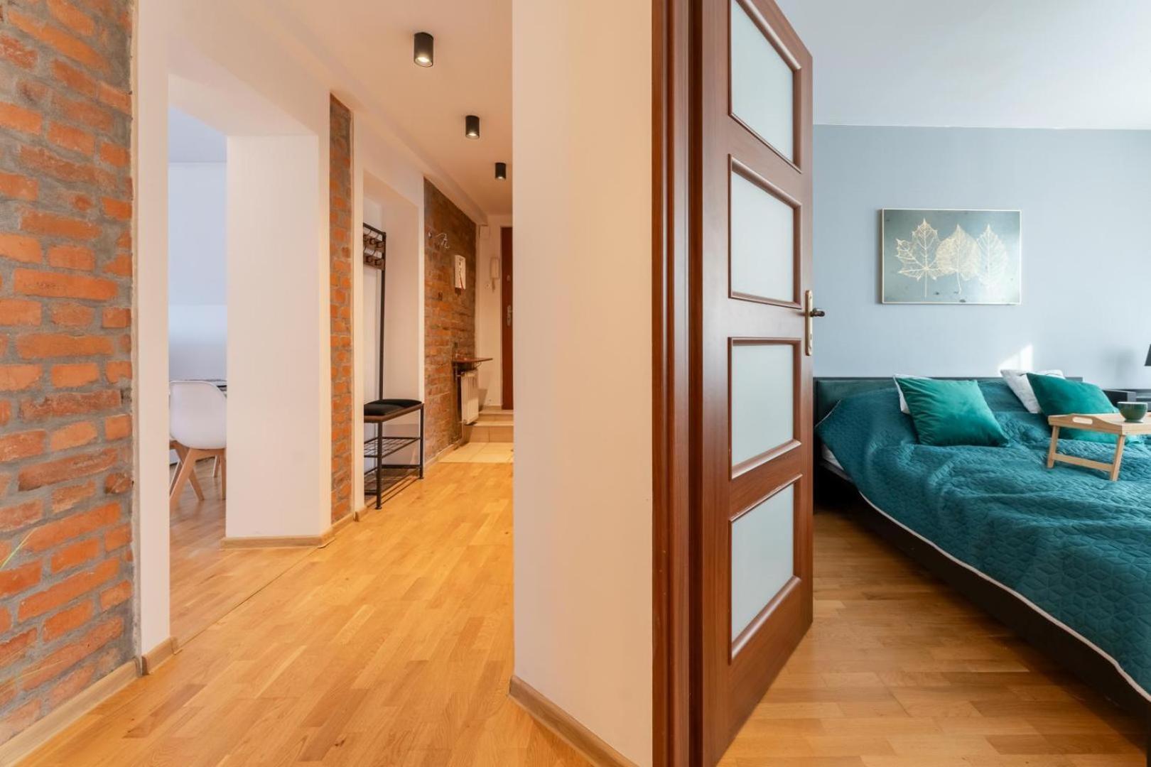 Apartament Ratuszlove - 2 Osobne Sypialnie, Z Widokiem Na Ratusz - By Spaceapart เยเลเนียกูรา ภายนอก รูปภาพ