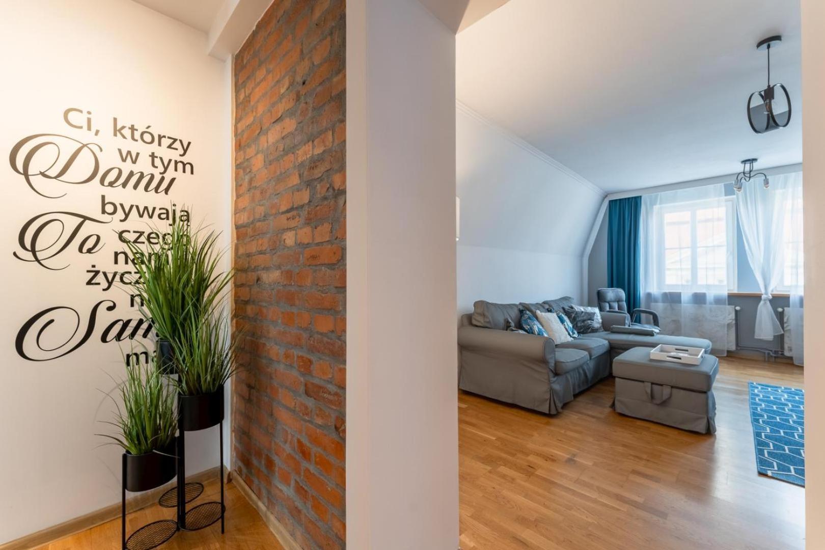 Apartament Ratuszlove - 2 Osobne Sypialnie, Z Widokiem Na Ratusz - By Spaceapart เยเลเนียกูรา ภายนอก รูปภาพ